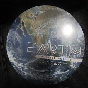 Chronicle Books Earth: 100 Piece Puzzle